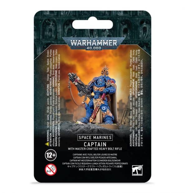 https___trade.games-workshop.com_assets_2021_05_99070101048_SMCaptainMasterCraftedBoltRifleStock Capitán con rifle bólter pesado artesanal