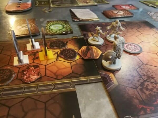 Gloomhaven vs Descent